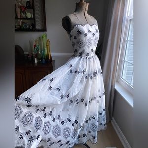 Vintage 50s-60s strapless dress. Black and white. Audrey Hepburn. TLC needed